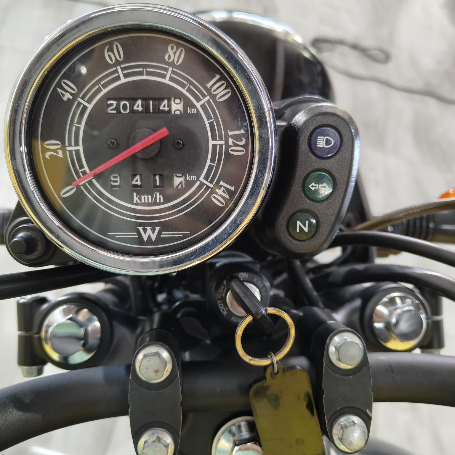 KAWASAKIW175-AA5689ACB-foto_depan.jpeg