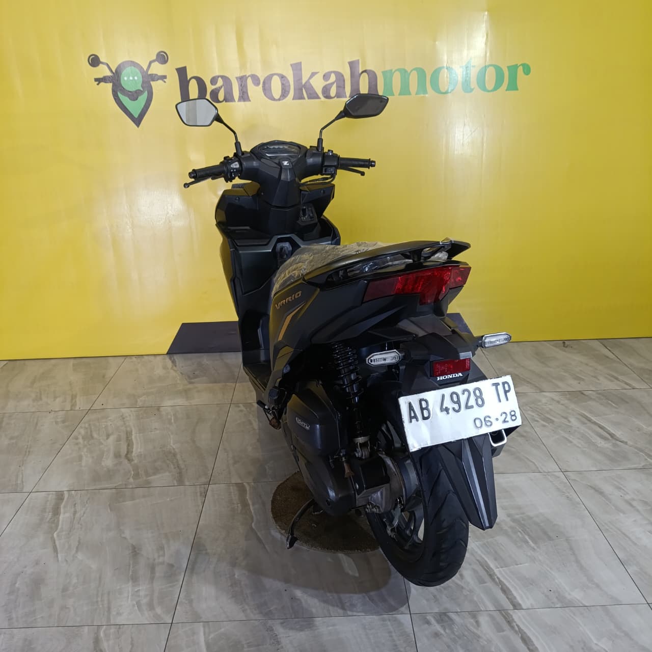 NEWVARIO125CBSISS-AB4928TP-foto_belakang.jpeg