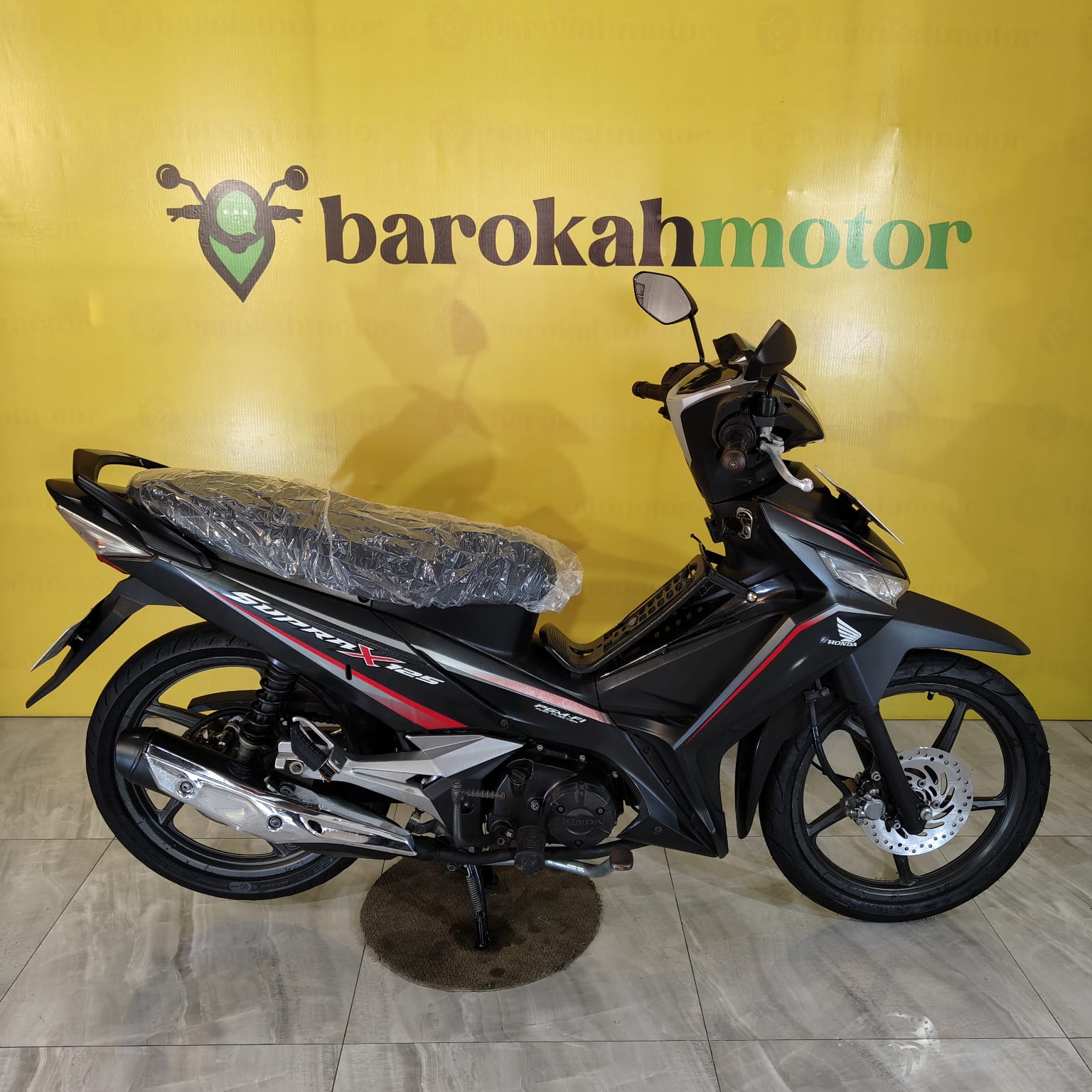 SUPRAX125-H2386KK-foto_kanan.jpeg