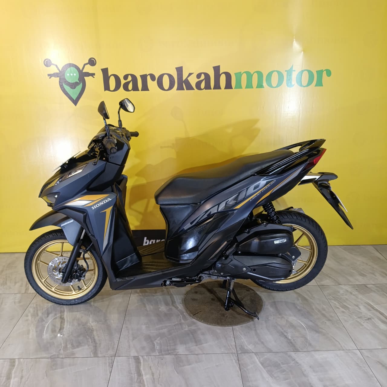 VARIO125-AB2184GV-foto_kiri.jpeg
